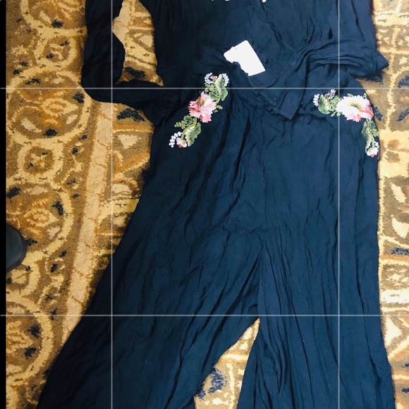 NWT 2 pc Free People Black embroidered Set Med - Picture 5 of 5